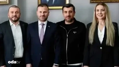 CHP’den istifa eden iki meclis üyesi AKP’ye katıldı