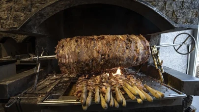 Başlık: "Erzurum Cağ Kebabı, Dünyanın En İyi 10 Lezzeti Arasında Yerini Aldı!"