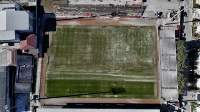 Galatasaray Taraftarlarından Zemin Krizine Sert Tepki!