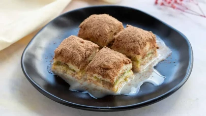 Evde Kolayca Yapabileceğiniz Pastane Usulü Soğuk Baklava Tarifi!