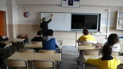 SÖMESTR VE ARA TATİL TARİHLERİ: MEB takvimiyle 15 tatil ne zaman başlıyor, kaç gün sürecek?