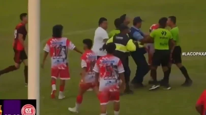 Antrenörden şişe; hakemden uçan tekme: Polis girdi, maç tatil edildi