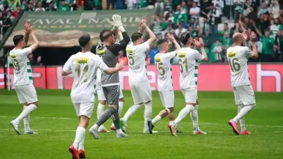 Bursaspor, Hopaspor'u yenip şampiyonluğu ilan etmek için sahaya çıkıyor!