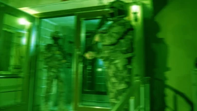 Zehir tacirlerine dev operasyon