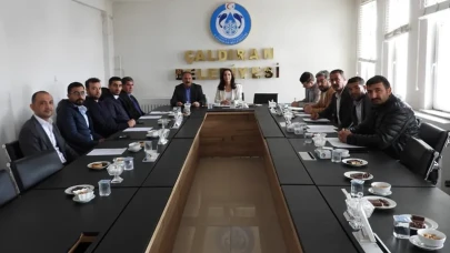 Çaldıran Belediyesi’nde 2026 Yılı Arsa ve Arazi Değerleri İçin Takdir Kıymet Komisyonu Toplantısı Yapıldı