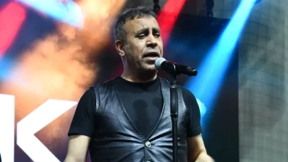 Haluk Levent'ten Ağrı'da gönüllü konser