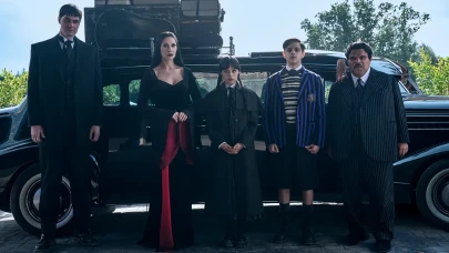 Çarşamba Sezon 2: Çıkış Tarihi, Oyuncu Kadrosu, Son Haberler ve Bilmeniz Gereken Her Şey