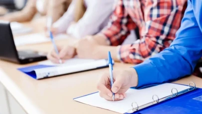 Okullar 20 Mayıs Günü Resmi Tatil Mi? Üniversitelerde Ders Var Mı, Valilik Açıklama Yaptı Mı?