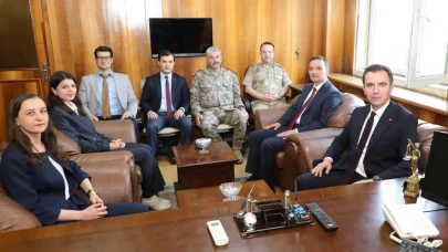 Vali Ahmet Karakaya’dan Hizan’da Adli Ziyaretler