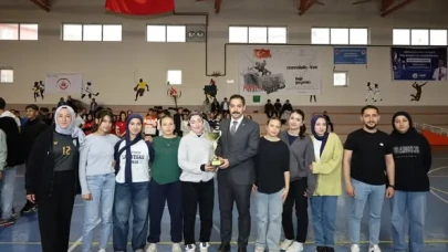 Bitlis’te 19 Mayıs Coşkusu: Güreş ve Boks Turnuvalarıyla Gençler Sahne Aldı