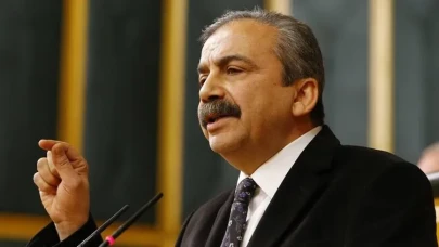 Sırrı Süreyya Önder’in Dini İnancı ve Mezhebi, Alevi mi, Sünni mi? İşte Merak Edilen Gerçekler