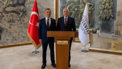 Trabzon Valisi Aziz Yıldırım Gaziantep Valisi Kemal Çeber’i Makamında Çyaret Etti