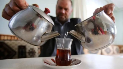 Uzmanlardan Çay Tüketimine Dikkat Uyarısı: "Zehirsiz Seçim Yapın!"