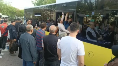 İstanbul'da özel halk otobüsleri kontak kapattı, duraklarda yoğunluk yaşandı!