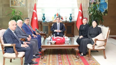 Ahıska Türklerinden Bitlis Valisi Ahmet Karakaya’ya Teşekkür Ziyareti