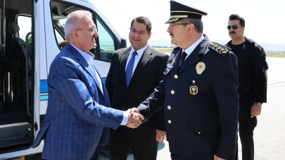 Erzurum Emniyet Müdürü Kadir Yırtar, İçişleri Bakan Yardımcısı Münir Karaloğlu’nu Havalimanında Karşıladı