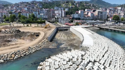 DSİ 22. Bölge Müdürlüğü Trabzon, Akçaabat’ta Dere Islah Çalışmalarını Sürdürüyor