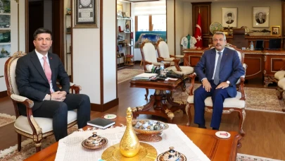 Rize Valisi İhsan Selim Baydaş, Güneysu Kaymakamı Eyüp Gürdal’ı Makamında Kabul Etti