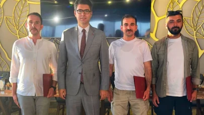 Erciş Kaymakamlığı’ndan Veda Yemeği ve Başarı Belgesi Takdimi