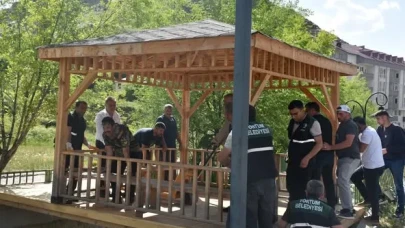 Tortum Belediyesi Sosyal Tesisini Yeniledi: Doğayla İç İçe Keyifli Anlar Sizi Bekliyor!