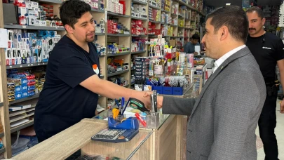 Özalp Kaymakamı Rahmi Bulut’tan Cumhuriyet Mahallesi Esnafına Ziyaret