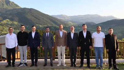 Şavşat’ta Görev Süresi Dolan Güvenlik Personeli İçin Veda Yemeği Düzenlendi