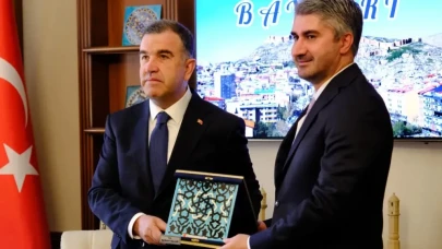 Aile ve Sosyal Hizmetler Bakan Yardımcısı Zafer Tarıkdaroğlu Bayburt Valiliğini Ziyaret Etti