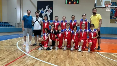 Bitlis’in Gururu: Kız Basketbol Takımı ANALİG Bölge Şampiyonu Oldu!