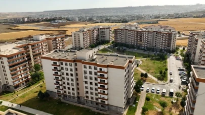 Şırnak'ta terör olaylarında evleri kullanılamaz hale gelen vatandaşlar için 8 bin 785 konut inşa edildi