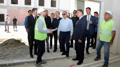 İçişleri Bakan Yardımcısı Münir Karaloğlu, Van’daki Sosyal Hizmetler Kampüsü İnşaatını İnceledi