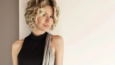 Fatih Altaylı’nın Eşi Hande Altaylı Kimdir? Kaç Yaşında, Nereli? Yazarlık ve Senaristlik Kariyeriyle Dikkat Çekiyor