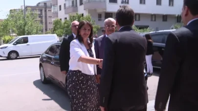 DEM Parti heyetinden, Gelecek Partisi Genel Başkanı Davutoğlu’na ziyaret