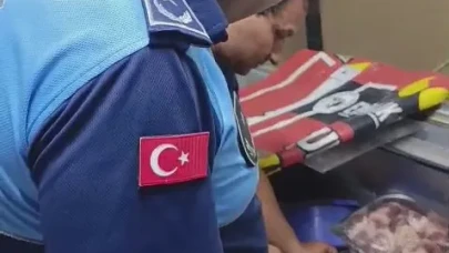 Akdeniz zabıtasından bozulmuş et ürünleri ele geçirilen iş yerine para cezası