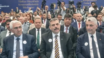 Tortum Belediye Başkanı Muammer Yiğider, 6. Türkiye Kooperatifleri Fuarı’na Katıldı