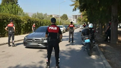 İzmir'de aranan 131 şüpheli yakalandı