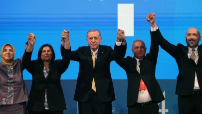 AK Parti'ye 9 belediye başkanı katıldı