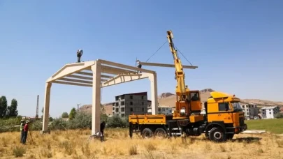 Van Büyükşehir Belediyesi’nden Kaçak Yapı ve İşgal Edilen Alanlara Müdahale