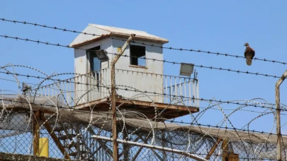 Cezaevlerinde en az 1412 hasta tutuklu var