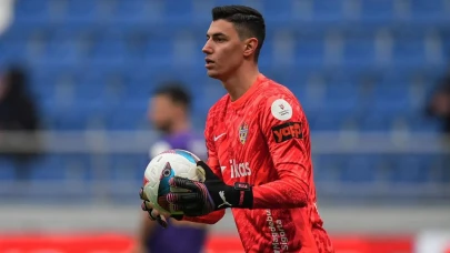 Eyüpspor’un Kalecisi Berke Özer, Lille’e 4.5 Milyon Euro’ya Transfer Oluyor