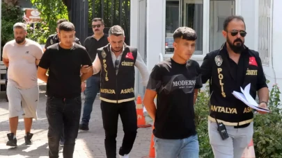 Antalya'da bir kişi düğünde karşılaştığı eşinin eski nişanlısını öldürdü