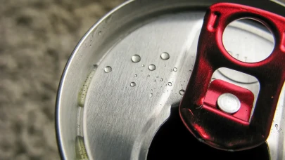 Uzmanlardan Dikkat Çeken İddia: Enerji İçecekleri Yeni Alkol Tehlikesi Mi?