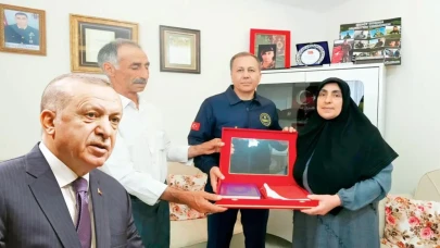 Erdoğan'ın mektubunu Yerlikaya teslim etti