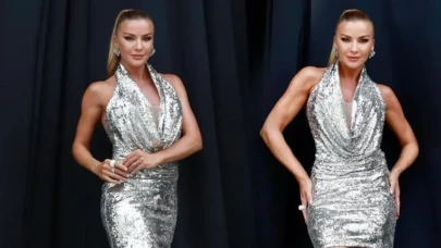 Ivana Sert Dua Lipa'nın modasını takipte! Çift bikini stiliyle dikkat çekti!