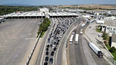 Kapıkule Sınır Kapısı'nda Araç Çıkış Süresi Rekor Düşüş: İki Saatten 39 Dakikaya İndi!