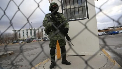 Meksika, suç örgütleriyle bağlantılı 26 şüpheliyi idam edilmemeleri şartıyla ABD'ye iade etti