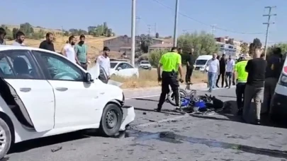 Otomobil Kazasında Baba ve Oğul Hayatını Kaybetti