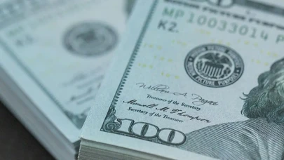 Rusya'da şirketlerin döviz satma zorunluluğu iptal edildi