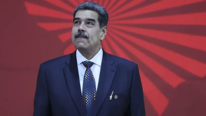 Venezuela'da yüzlerce kişi Maduro'ya destek için yürüdü