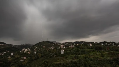 Meteoroloji'den 4 il için sarı ve turuncu kodlu gök gürültülü sağanak yağış uyarısı
