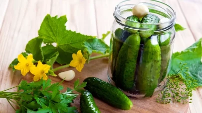 Asla bozulmayan salatalık turşusu tarifi! Sırrı ne sirkede ne salatalıkta